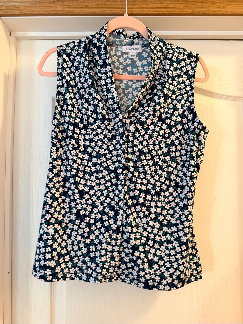 Calvin Klein Navy and White Floral Sleeveless V-Neck Camisole